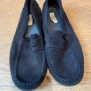 Children Chic suede loafers color navy blue size 38 (Boys US size 6)